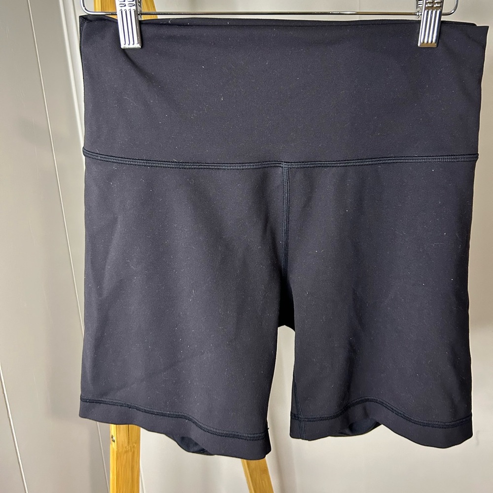 Lululemon wunder train short size 10 six inch